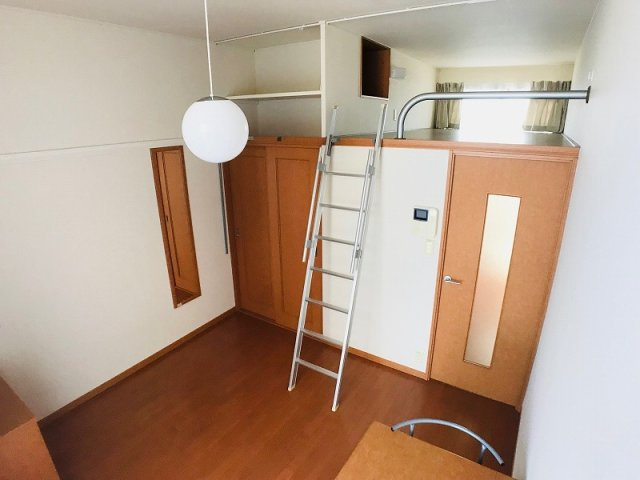 レオパレスステーションプラザの居間・リビング