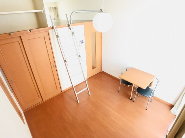 レオパレスステーションプラザの居間・リビング