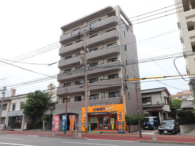 プロムナードの外観