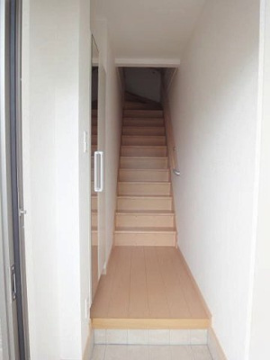 【玄関】 | ストロベリ－フィ－ルズ | 収納もある玄関です