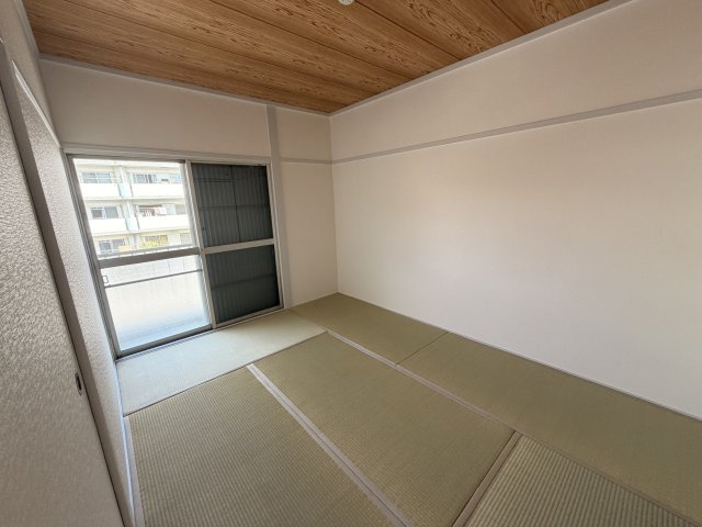 ハイツつるのの和室
