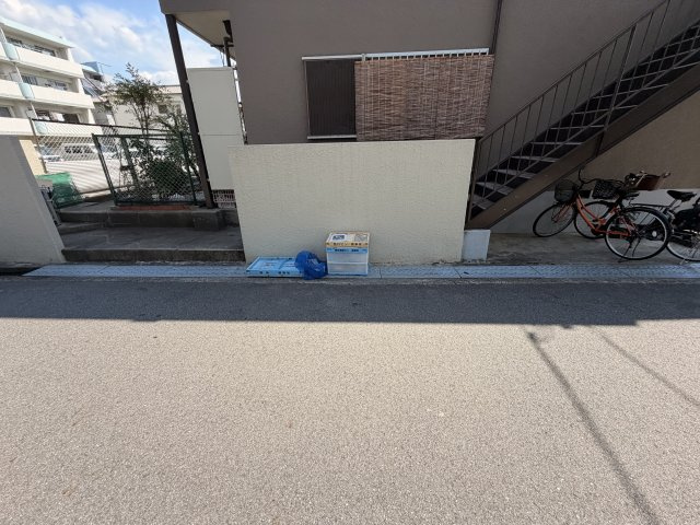 ハイツつるのの駐車場