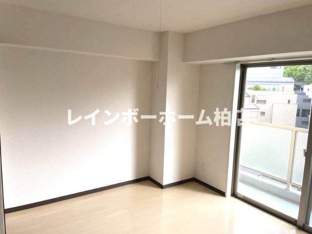 サポーレ松戸の居間・リビング