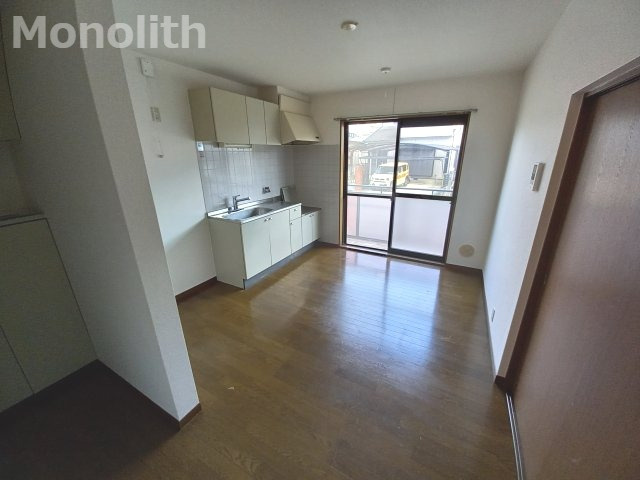 エステートピアイズミの居間・リビング