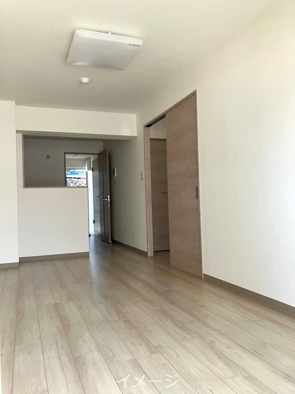 レジデンスノーブルの居間・リビング