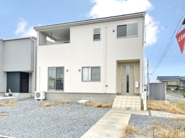 【中古戸建】前橋市川曲町の外観|■外観｜ここから始まる「日常」はご家族にとってかけがえのない時間となります。少しでも豊かに、快適に。