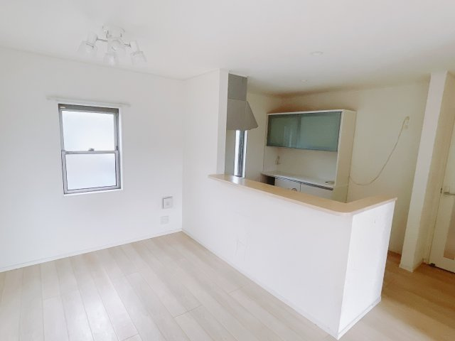 【中古戸建】前橋市川曲町のダイニング|■ダイニング｜出来上がった料理を運びやすいダイニング♪お料理中も家族との会話がはずみます♪