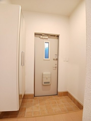 【玄関】 | プランドール高安