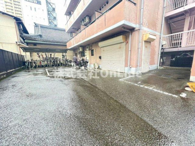 【駐車場】 | ロジュマン上本町