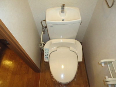 【トイレ】 | クオリティハウス・リンドウ | シャワー付トイレ