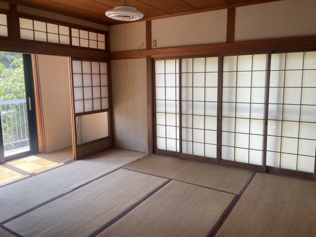 奈良市あやめ池北1丁目　中古戸建の和室|和室です