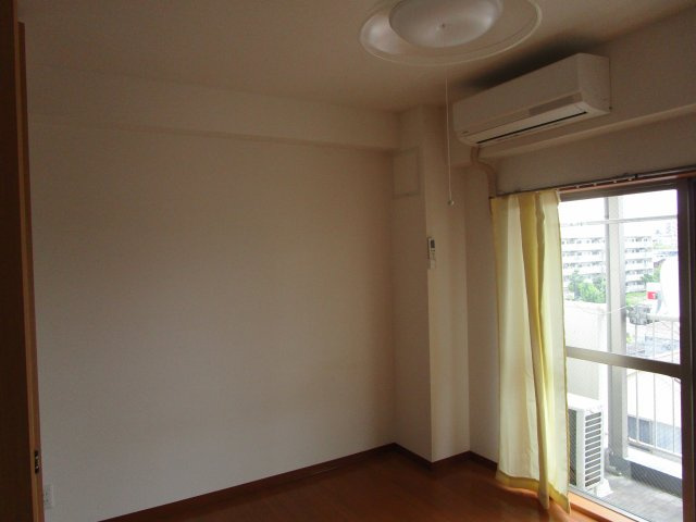 Sempre Vita 南甲子園の洋室|洋室１　6.8帖