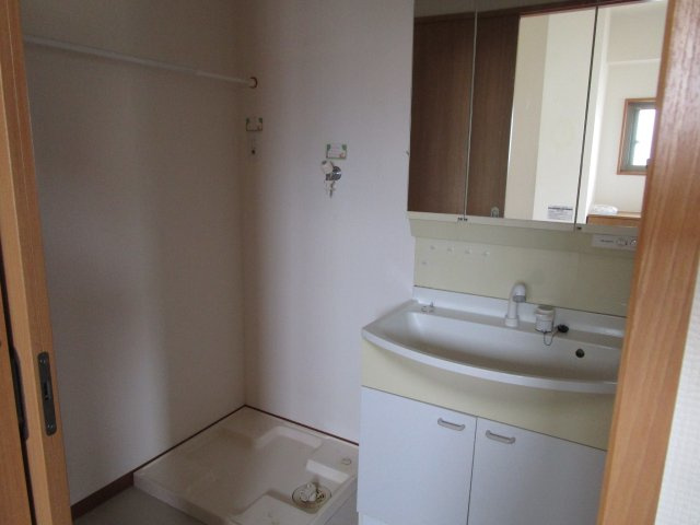 Sempre Vita 南甲子園の洗面所|忙しい朝には欠かせない洗面所です