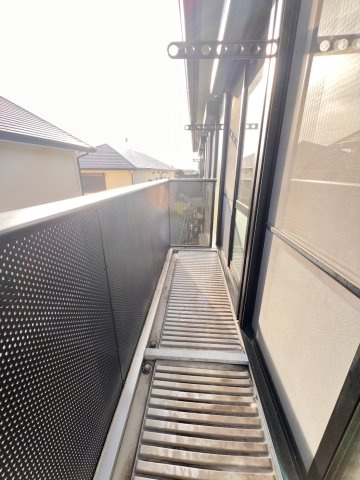 ハイツみずほA棟のバルコニー|開放的で明るい空間を演出してくれるバルコニーです