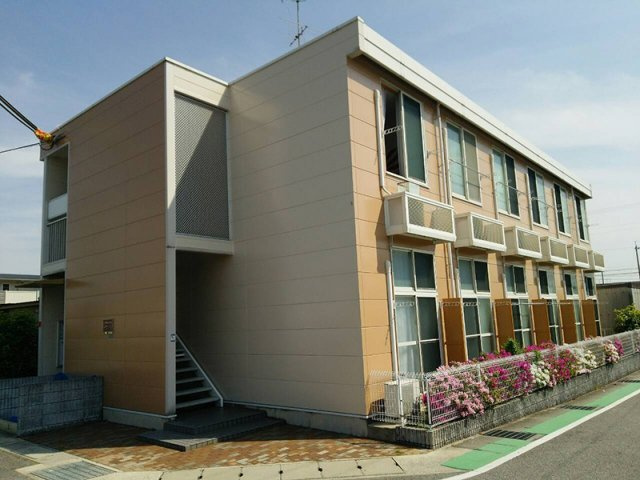 レオパレス甲東園の外観|きれいな外観です