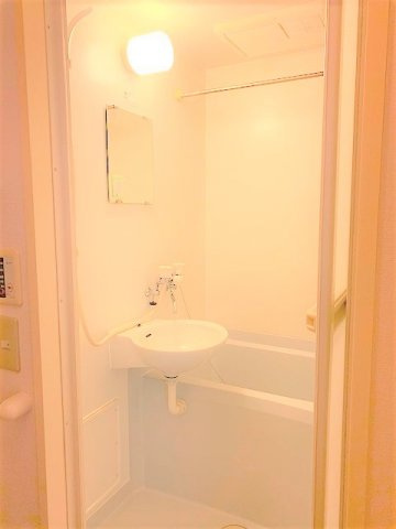 レオパレス甲東園の浴室|お風呂で日々の疲れを落としましょう