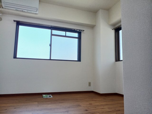 with 赤羽の洋室|個人の部屋や寝室として使える洋室です