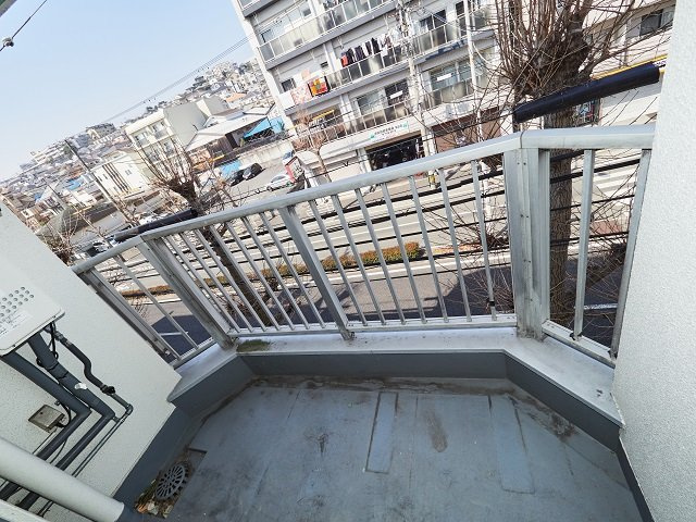 福田ハイツのバルコニー|西面リビングバルコニー