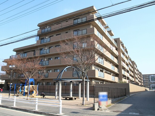 フェルティプラザ垂水・丘の街の外観|外観は落ち着いています