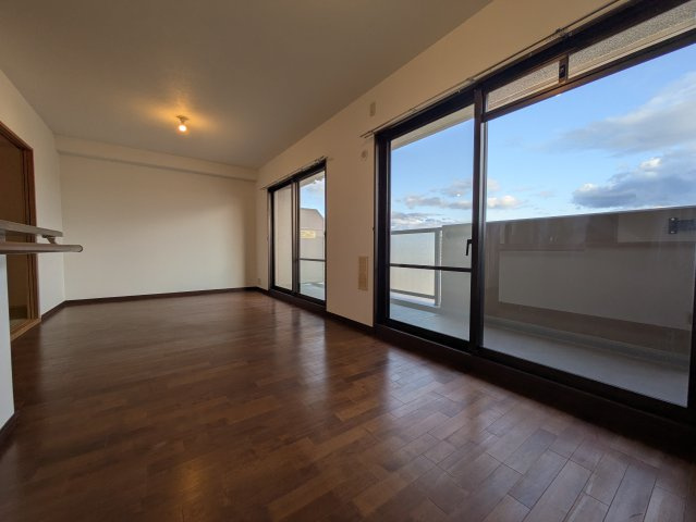 フェルティプラザ垂水・丘の街の洋室|広々とした洋室です