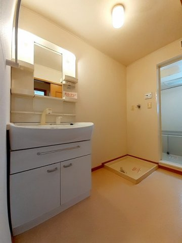 ガーデンヒルズ神戸西の洗面所|忙しい朝には欠かせない洗面所です