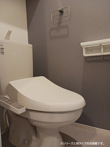 ブリックのトイレ