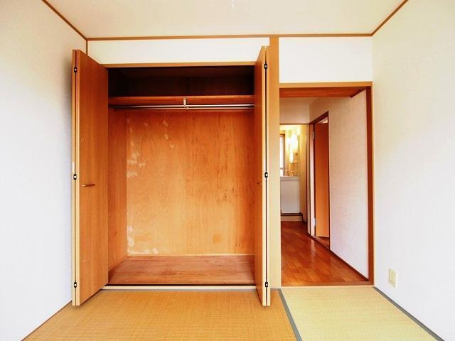 名谷六団地三一号棟の収納|便利な収納スペースです