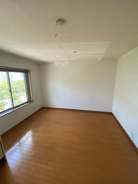 名谷六団地三一号棟の居間・リビング|ゆったり過ごせる居間です