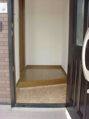 ファミール松花の玄関