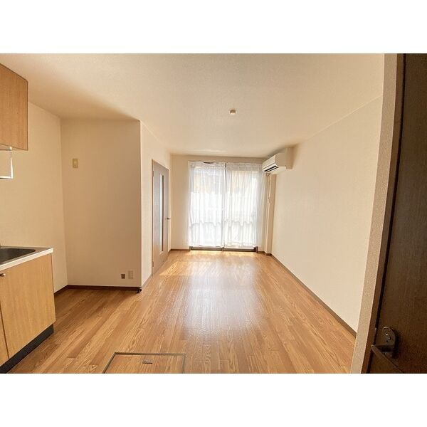 ファミール松花の居間・リビング