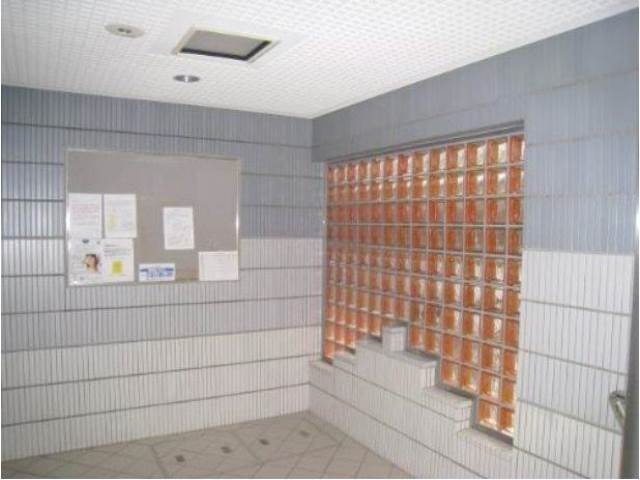 ラ・パルフェ・ド・グリシンのその他|エントランスに向かい共有部