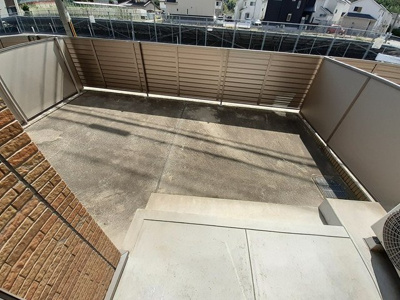 【バルコニー】 | グランチャレットⅠ | 開放的で明るい空間を演出してくれるバルコニーです