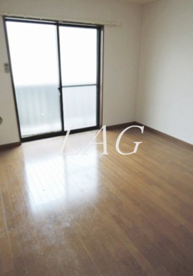 【居間・リビング】 | アムール松村 | 洋室のお部屋です。