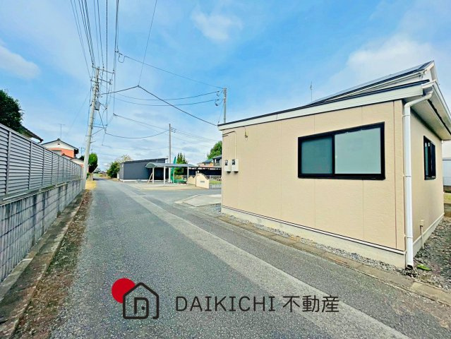 【前面道路含む現地写真】 | 加須市佐波　中古戸建