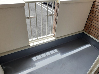 【バルコニー】 | カーサ・セレッソＡ | バルコニー付きです