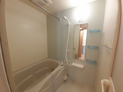 【浴室】 | カーサ・セレッソＡ | ゆったり過ごせるお風呂です