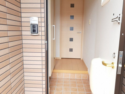 【玄関】 | カーサ・セレッソＡ | シンプルで使いやすい玄関です