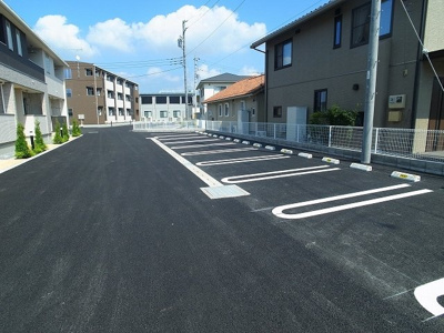 【駐車場】 | サンライズガーデン　Ａ | 駐車場があります