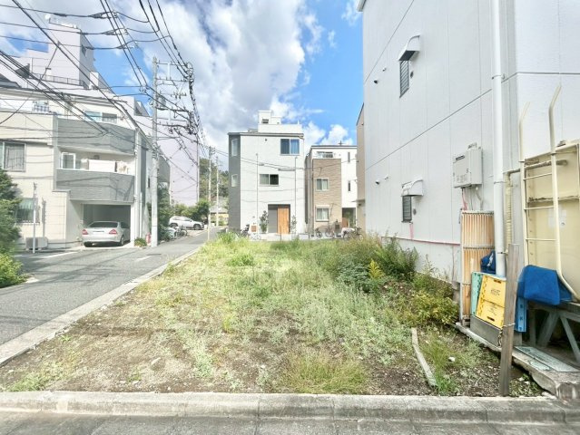 文京区関口1丁目　建築条件無し売地の外観|2025年10月17日撮影

ご見学希望・資料請求などお気軽にお問い合わせ下さい！
03-5990-5201