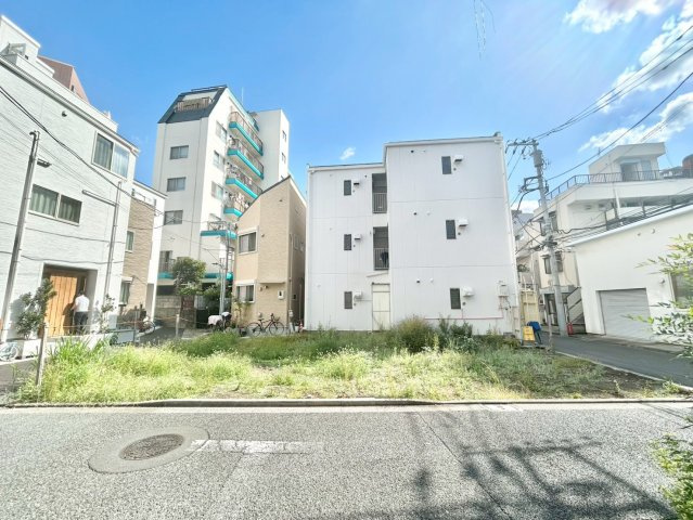 文京区関口1丁目　建築条件無し売地の前面道路含む現地写真|2025年10月17日撮影

ご見学希望・資料請求などお気軽にお問い合わせ下さい！
03-5990-5201