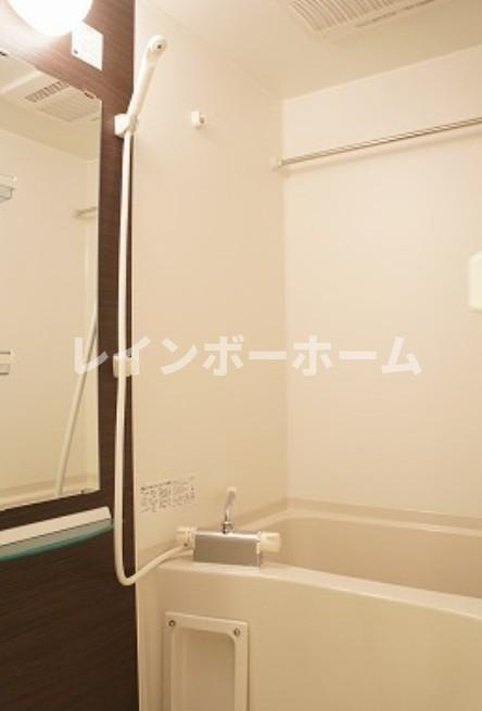 リブリ・グランポートの浴室|日々の疲れを癒すお風呂付です