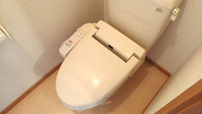 【トイレ】 | ワン・パーパスピュアⅢ | 清潔感のあるトイレです