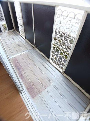 シュープ三条のバルコニー