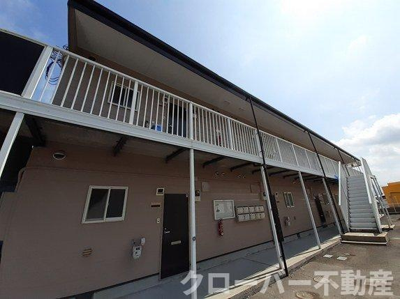 シュープ三条の外観