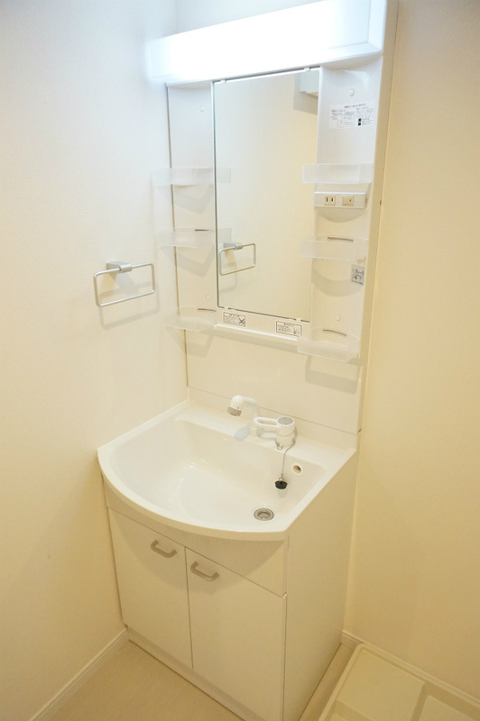 リブリ・ゼンの独立洗面台|忙しい朝には欠かせない洗面所です