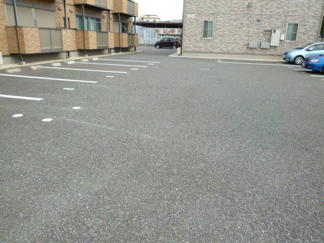 カーザミアⅠの駐車場|駐車場があります