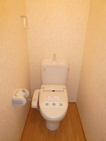 カーザミアⅠのトイレ|ゆったりとした空間のトイレです