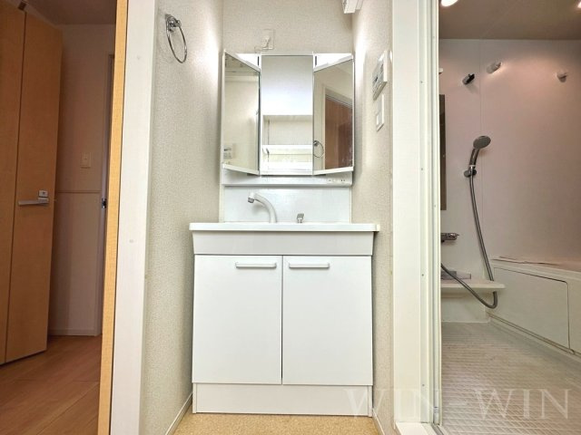 レジデンス北岩田の独立洗面台|イメージ（同建物内別部屋の写真です）