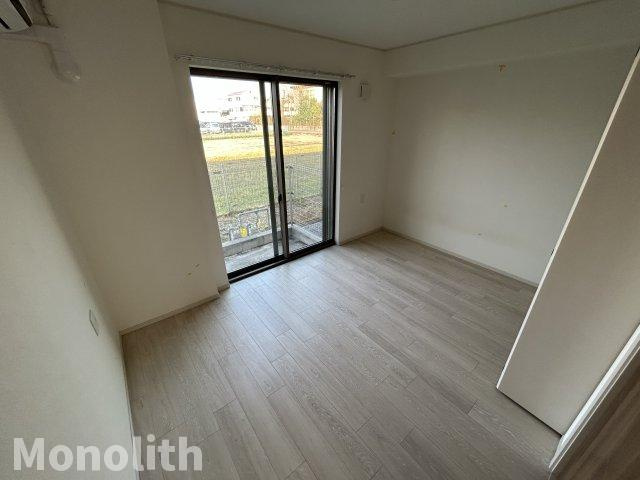 アベンシスの洋室