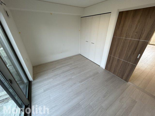 アベンシスの洋室